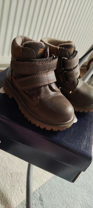 Ghete băieți FILA marime 21,noi fara eticheta!
