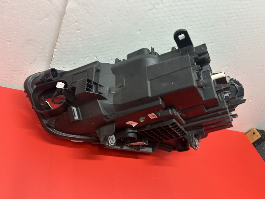 Bmw X1 F48 far full led adaptiv dreapta 2015-2018