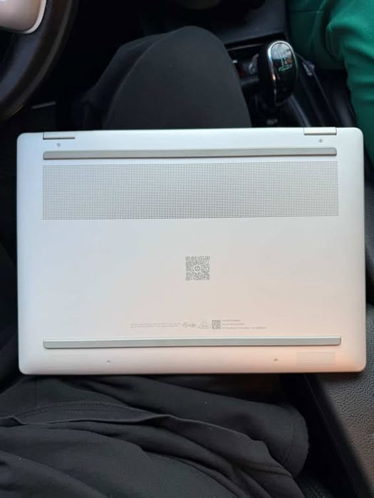 Hp notbuk sotiladi yangi