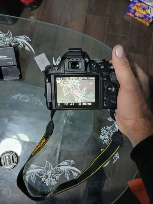 Vind aparat foto Nikonistas  3000 lei