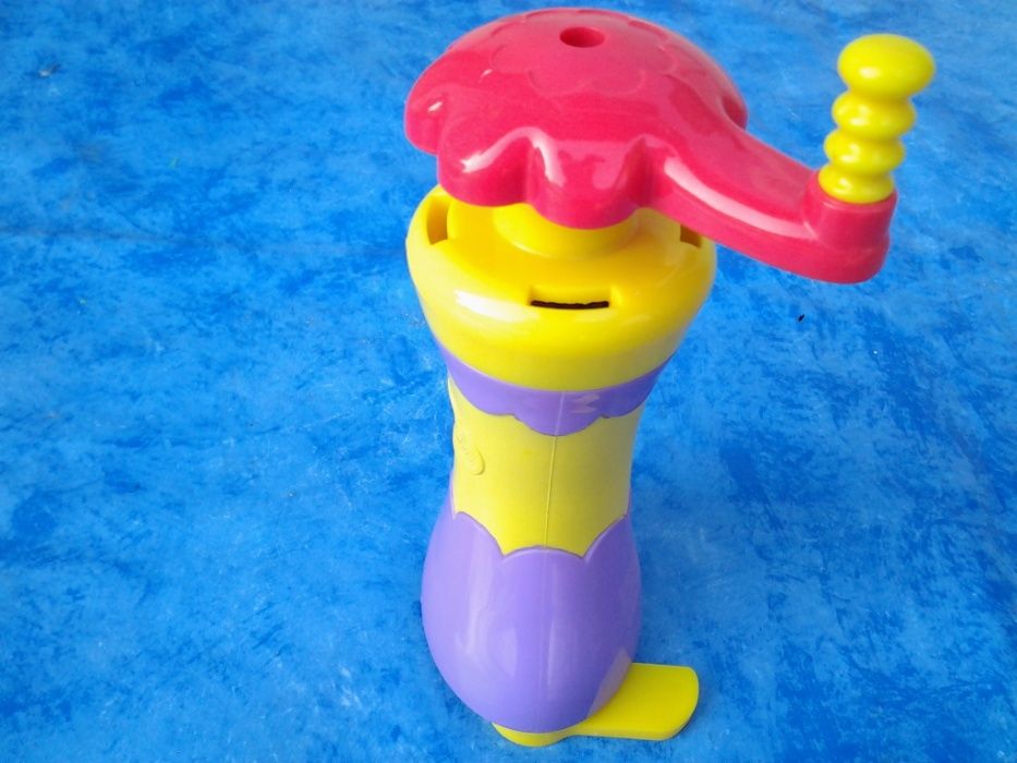 Play-Doh - aparat de biscuiti jucarie copii