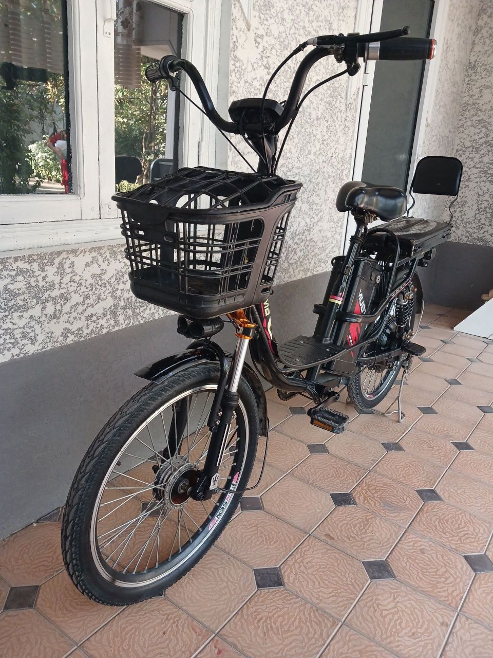 Veloskuter sotiladi