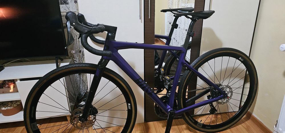 Bicicletă carbon