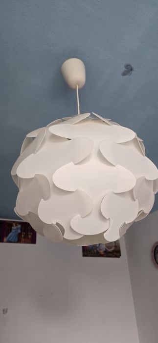 Lustră decorativă modernă - stare foarte bună