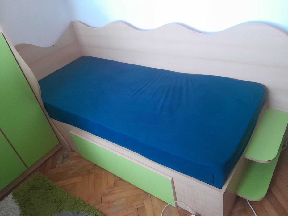 2 seturi mobilier tineret