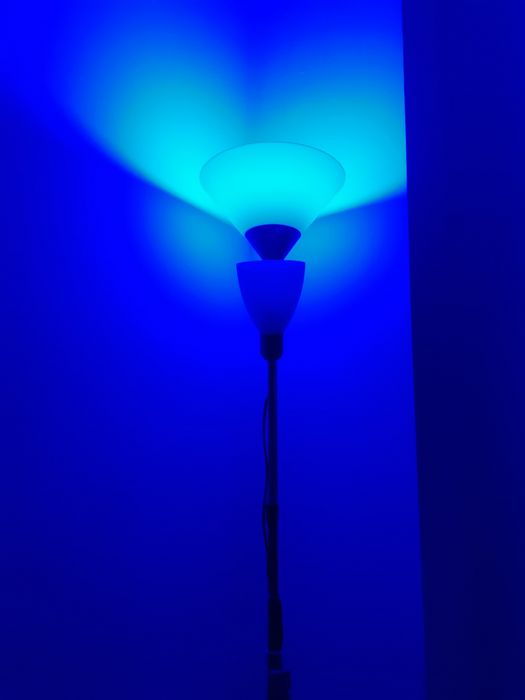 Lampadar              E