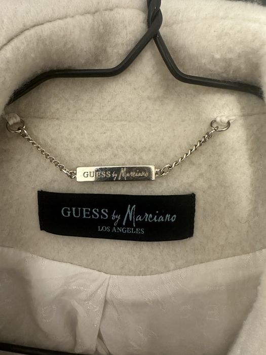 Дамско палто guess