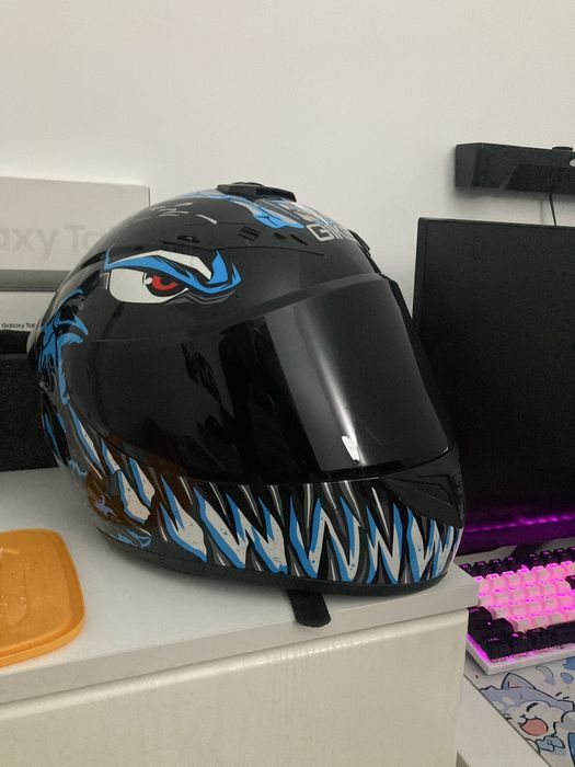 Продам мото шлем