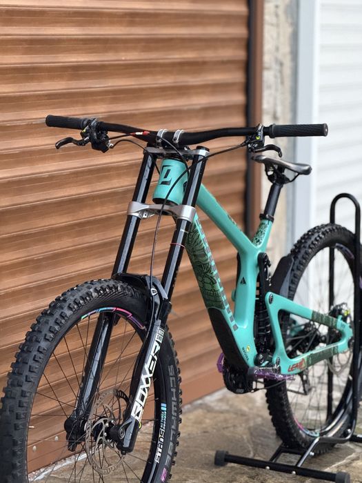 Велосипед за спускане Propain Rage CF 2020 L 27.5