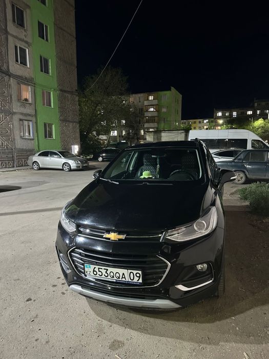 Машина chevrolet traker