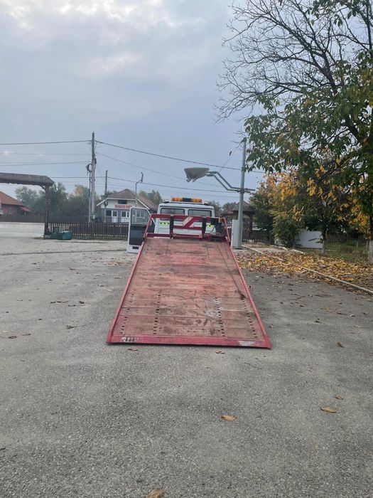 Autoplatforma hidraulica Iveco Daily