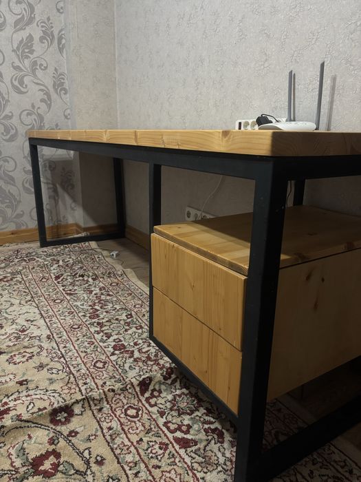 Стол рабочий, деревянный