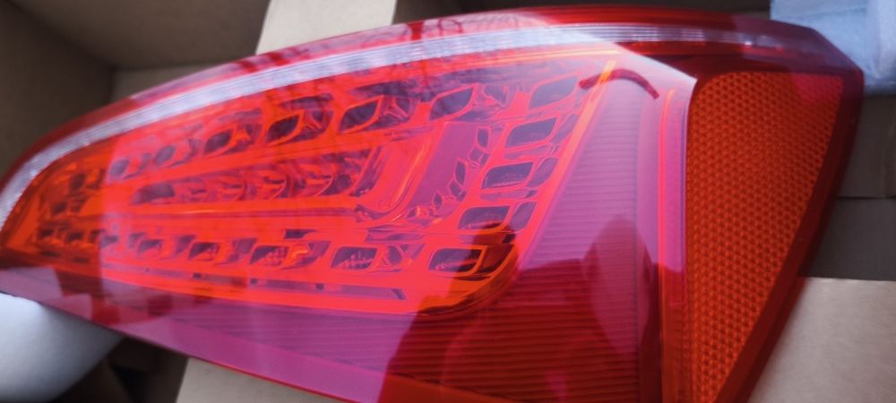 Заден стоп Q5 десен