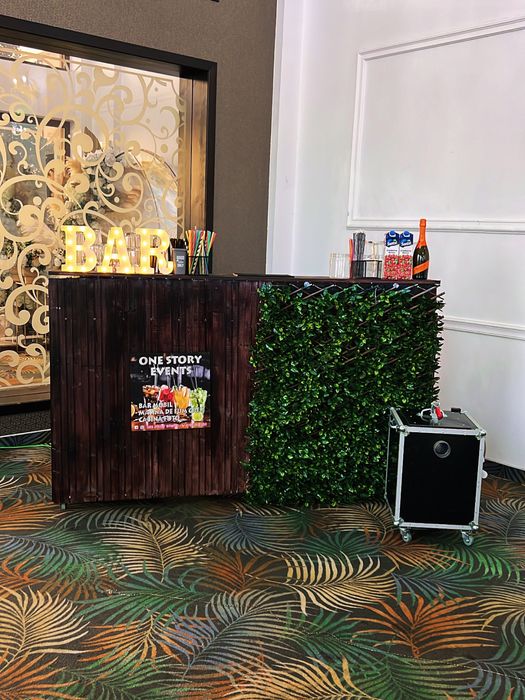 Ofer servici de cocktail bar mobil