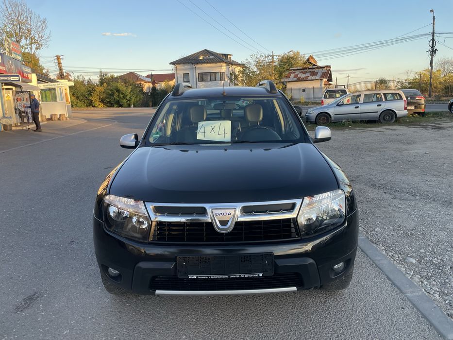 Dacia Duster benzina 1.6 110 cai tractiune 4x4 model prestige