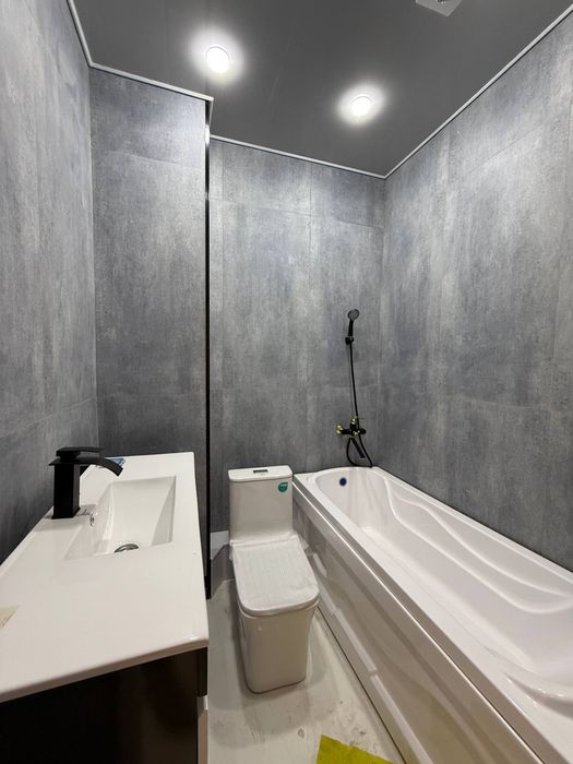 Юнусабад 8 квартал. Продается квартира  2/1/11