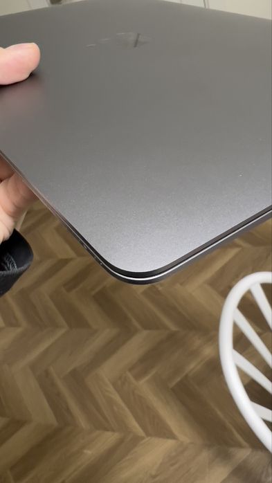 Macbook air m1 8/256 ИДЕАЛ