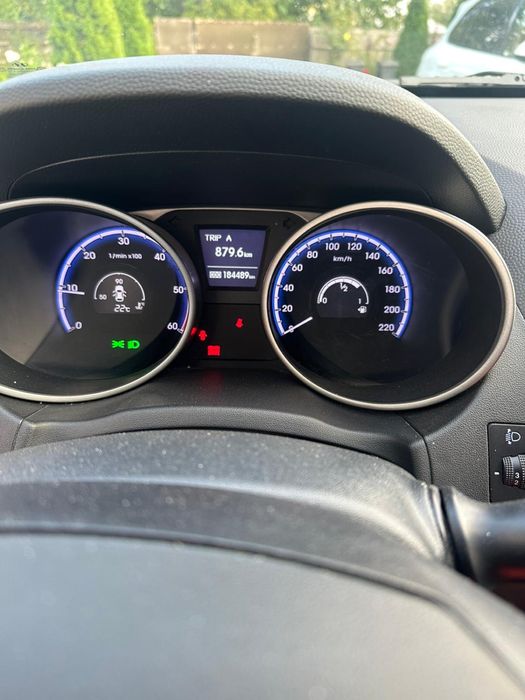 Vând Hyundai ix35