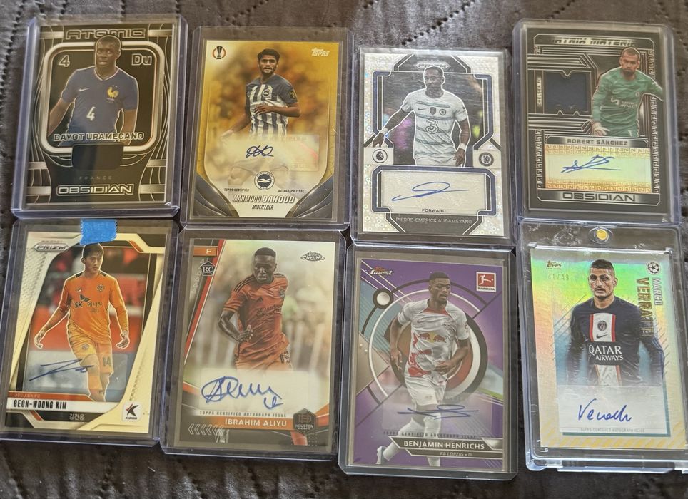 Футоблни карти с автографи и релик auto/relic/patch Topps Panini