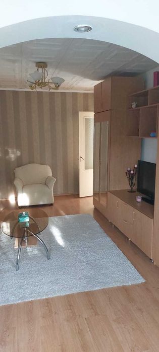 Apartament de inchiriat 4 camere, zona 1 Decembrie Fagaras