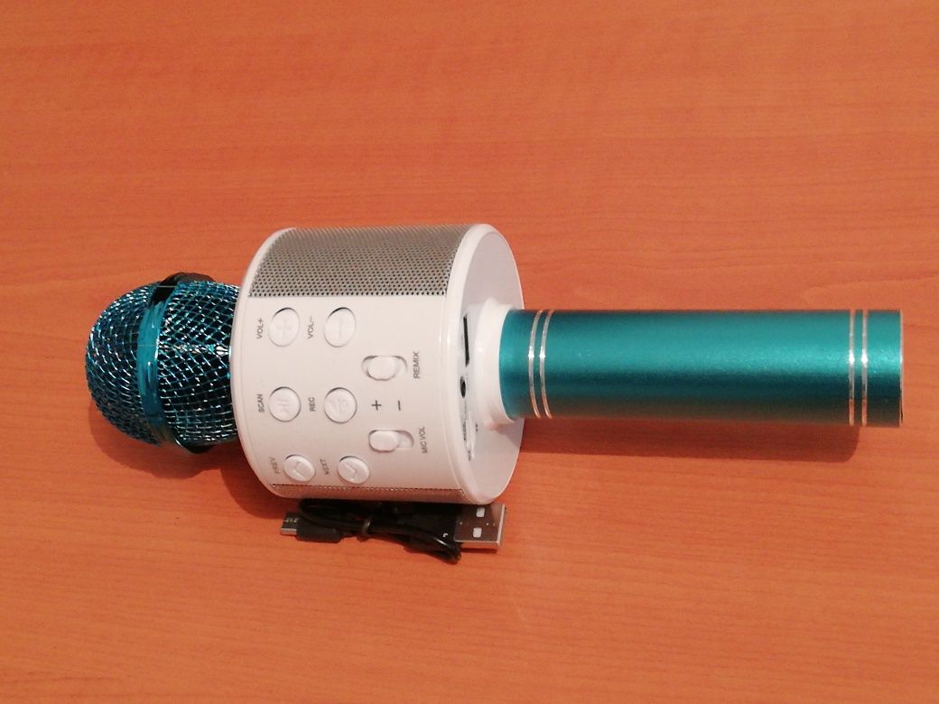 Microfon Bluetooth (boxă)