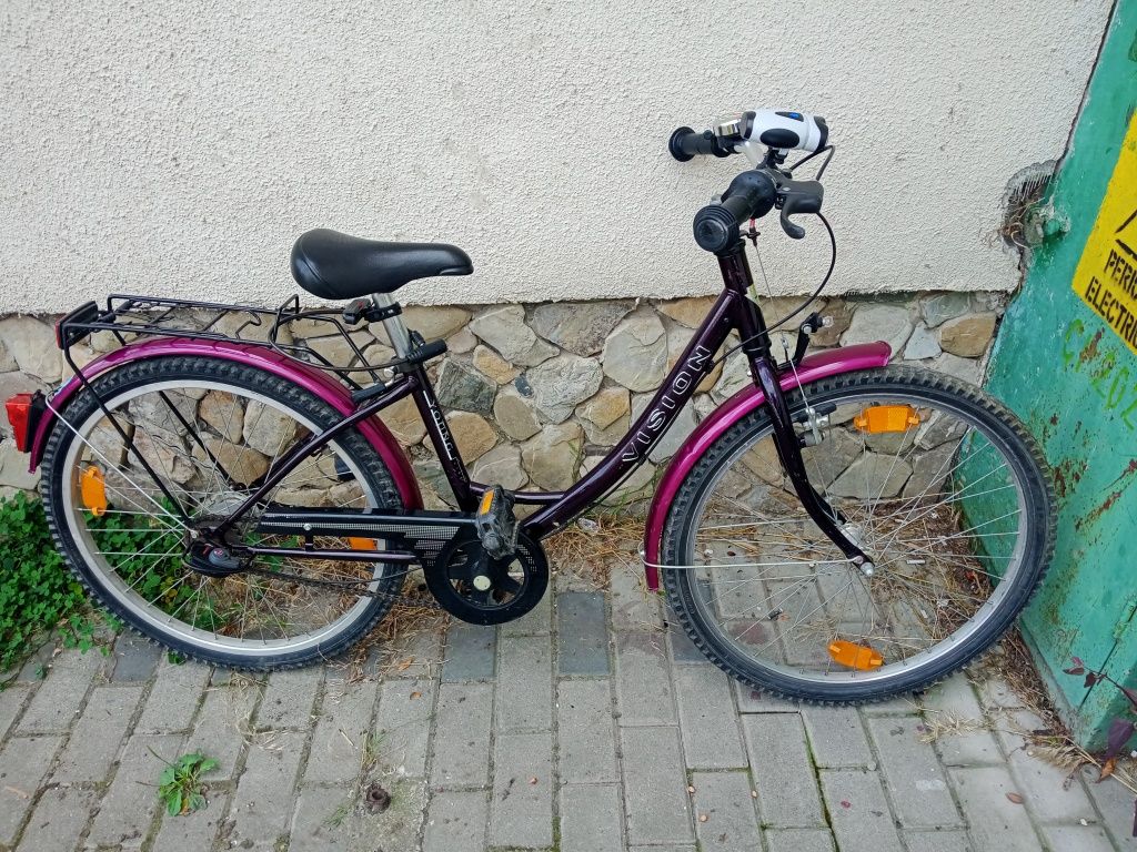 Vând doua biciclete fete