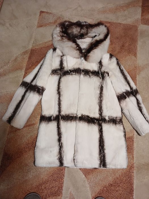 Продаю две шубы.В отличном состоянии