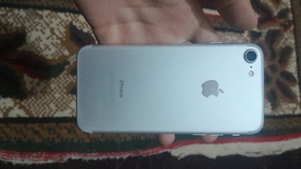Iphone 7 sotiladi