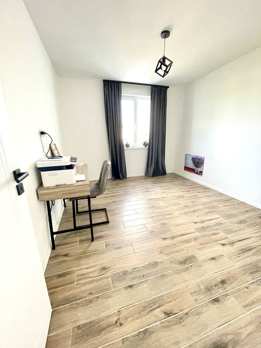 Triplex etaj mobilat si utilat zona Lidl asfalt si piste