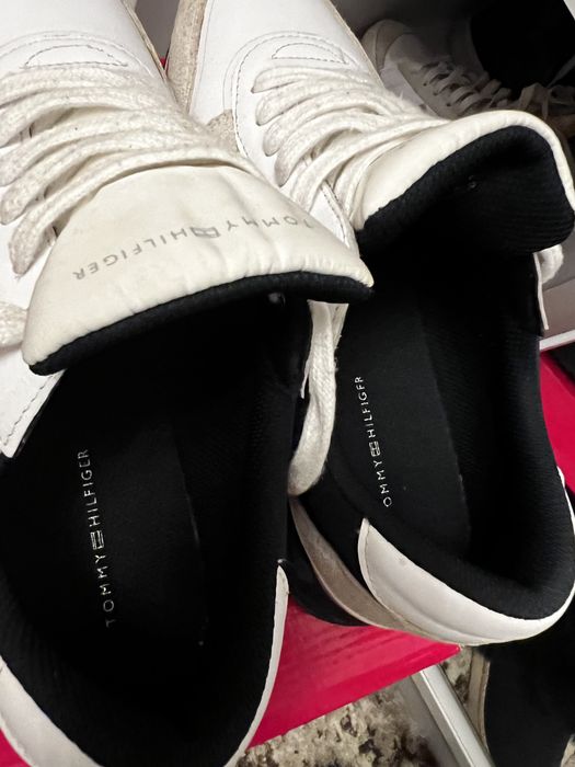 Adidasi purtati de cateva ori unisex