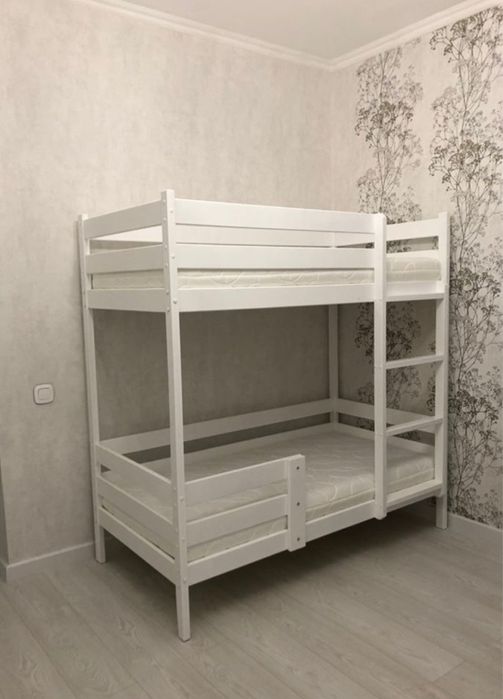 Продам кровать двухуровневую в хорошем состоянии