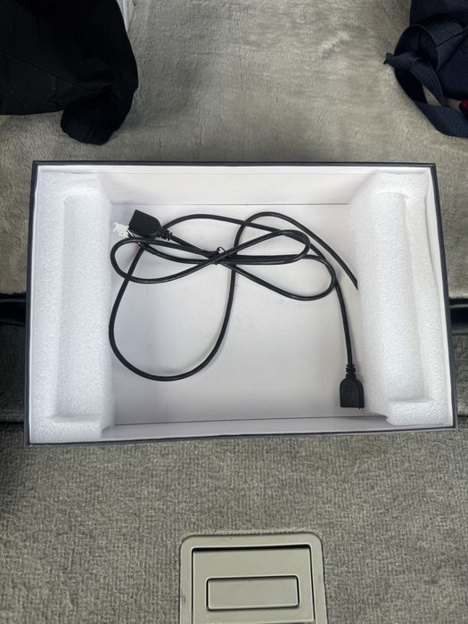 Андроид не новый но в работчем отличном состоянии !