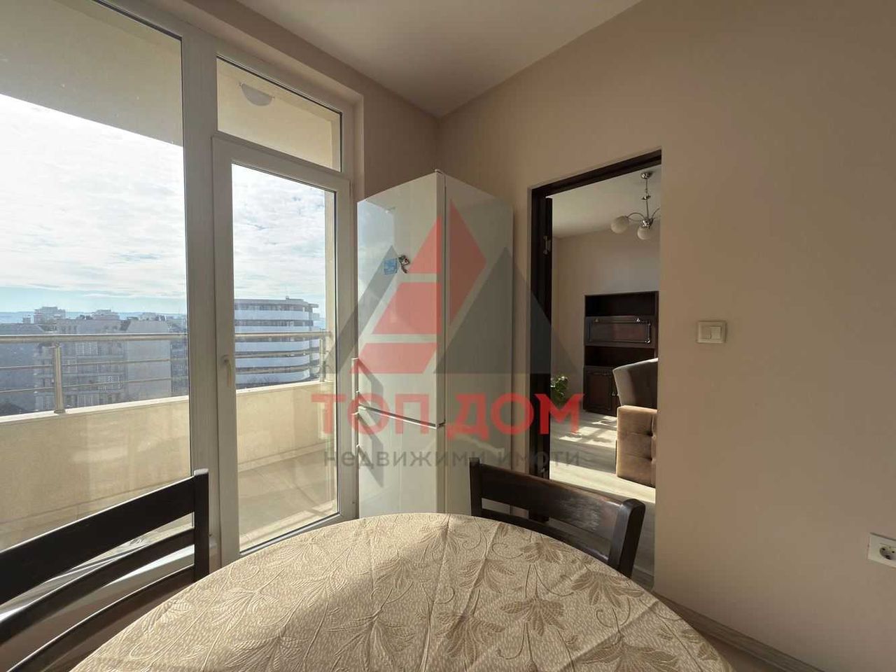 Продава се Двустаен апартамент в Варна, Лятно кино Тракия - 87 кв.м за 2382 €/кв.м - Снимка #4