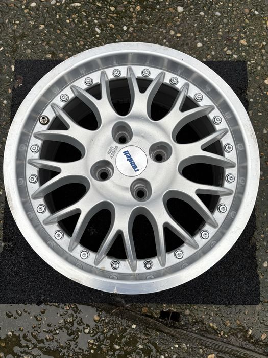 Vand Jante spitate în 4x114,3 R16 stare buna