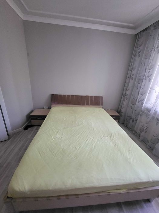 Продам спальный гарнитур