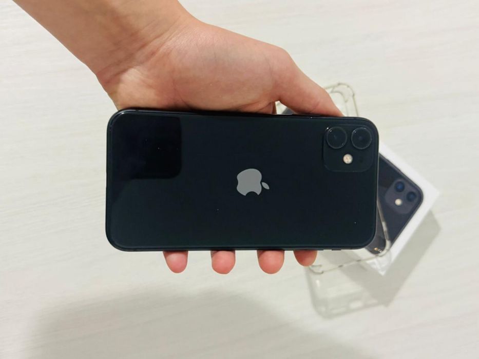 Продам айфон 11