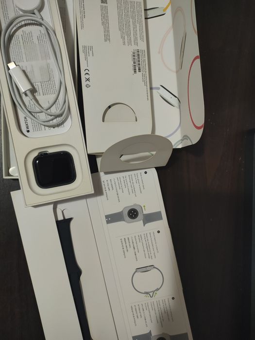 Apple Watch SE Gen2 V3 midnight