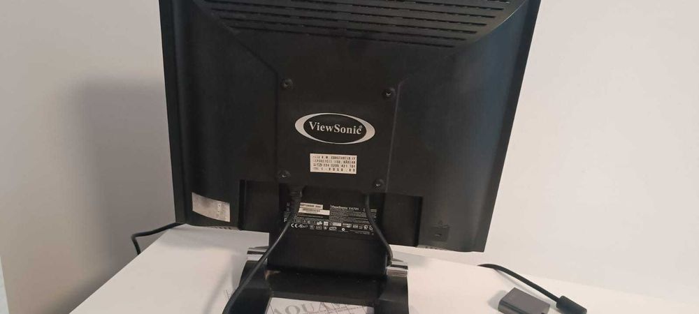Monitor marca View Sonic 16 inch
