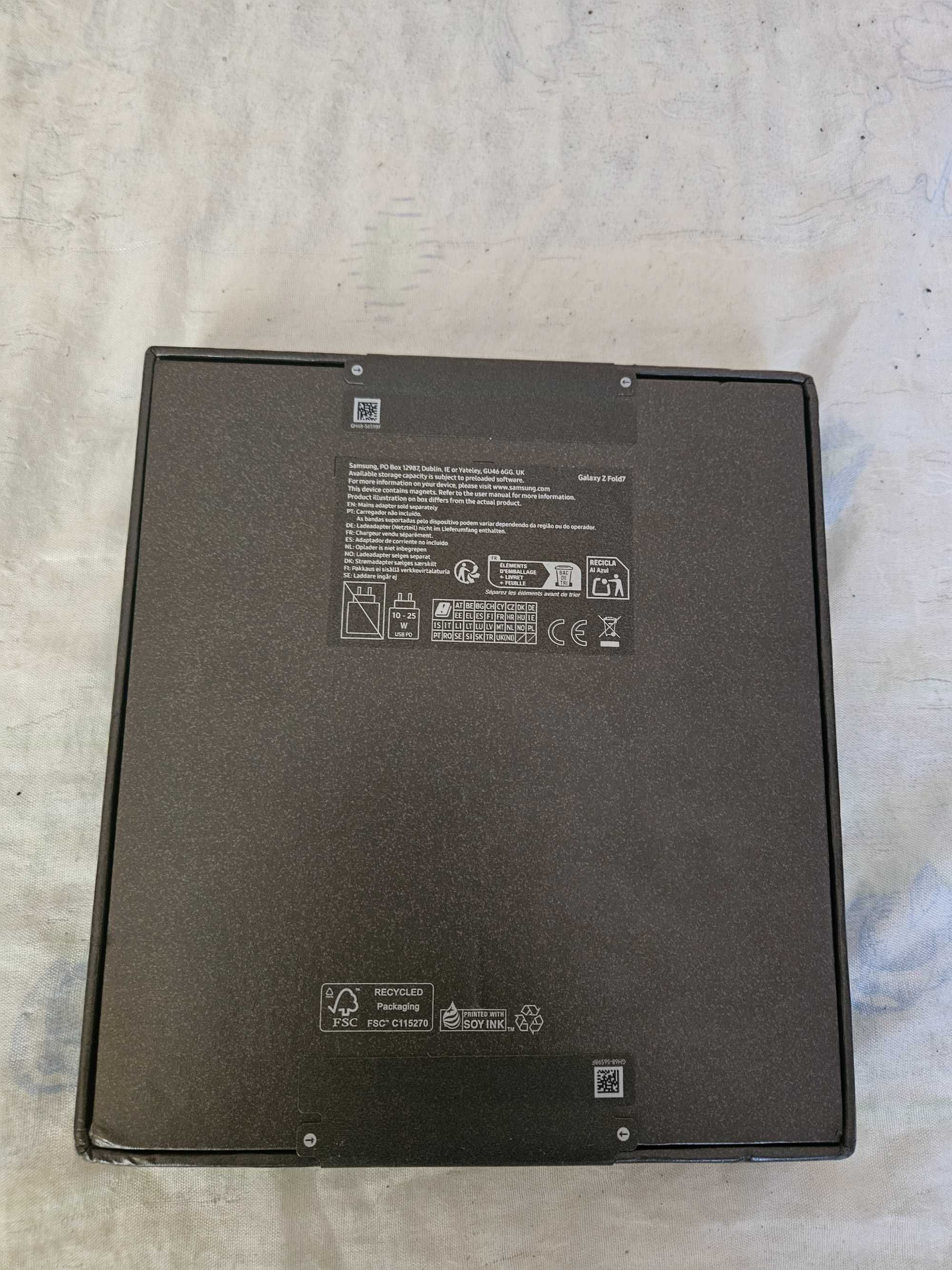 Samsung galaxy Z fold 7 чисто нов, запечатан 512 GB 12 RAM 2700 лева
