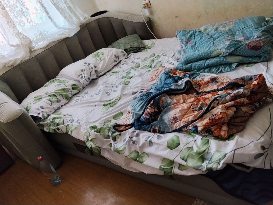 Продается кровать надувной
