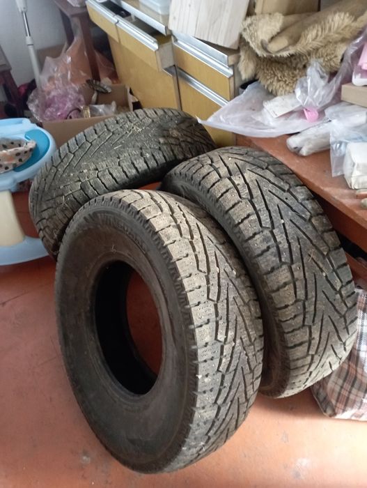 Продам резину зима на р15. 10 х 31