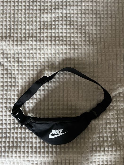 Чанта за кръст Nike