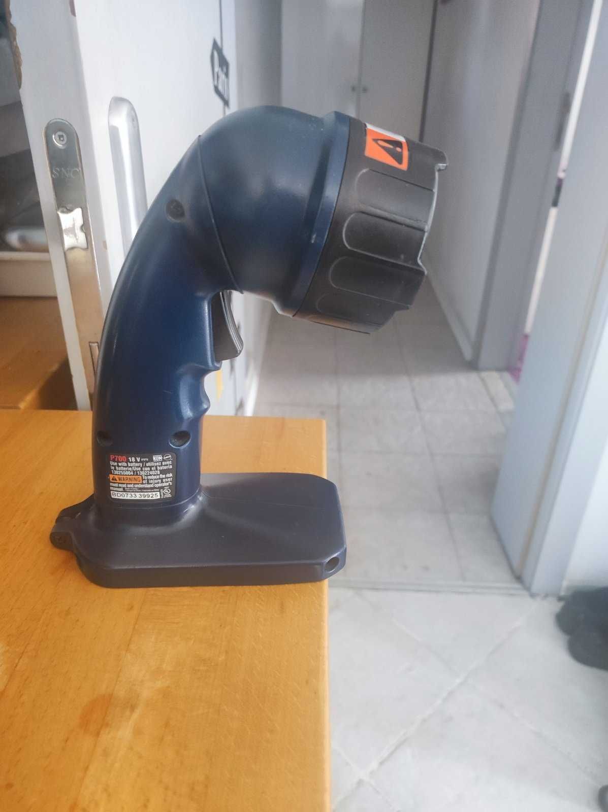 Продавам акумулаторна работна лампа фенер Ryobi 18 v