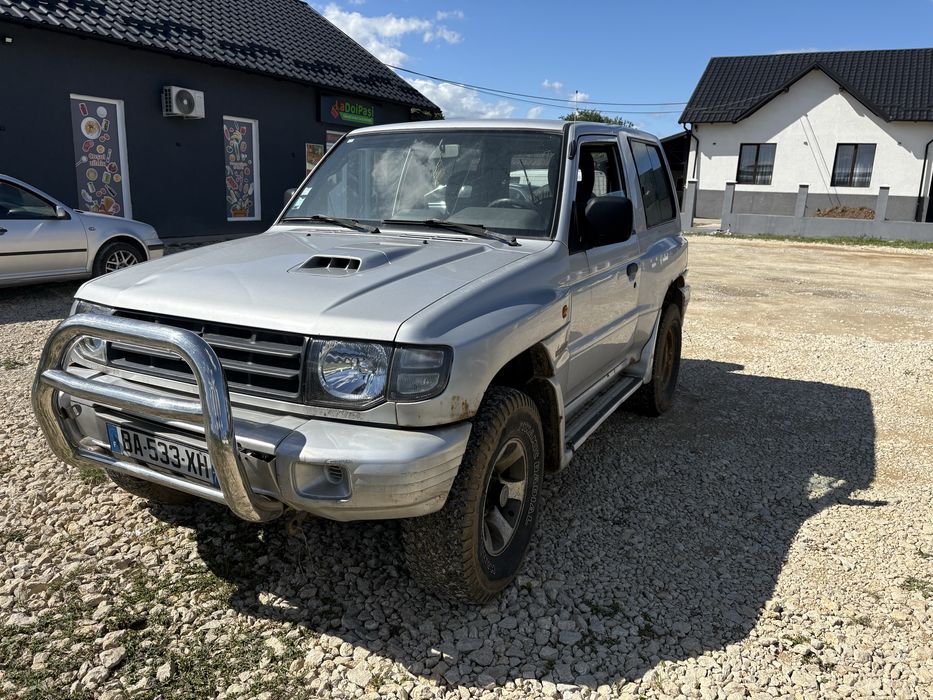 Mitsubishi pajero 2002