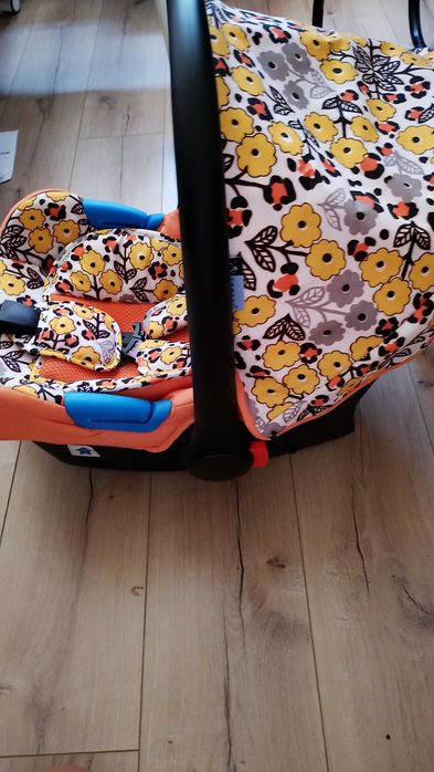 Бебешко кошче за кола