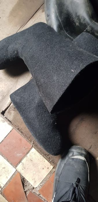 Продам обувь валенки