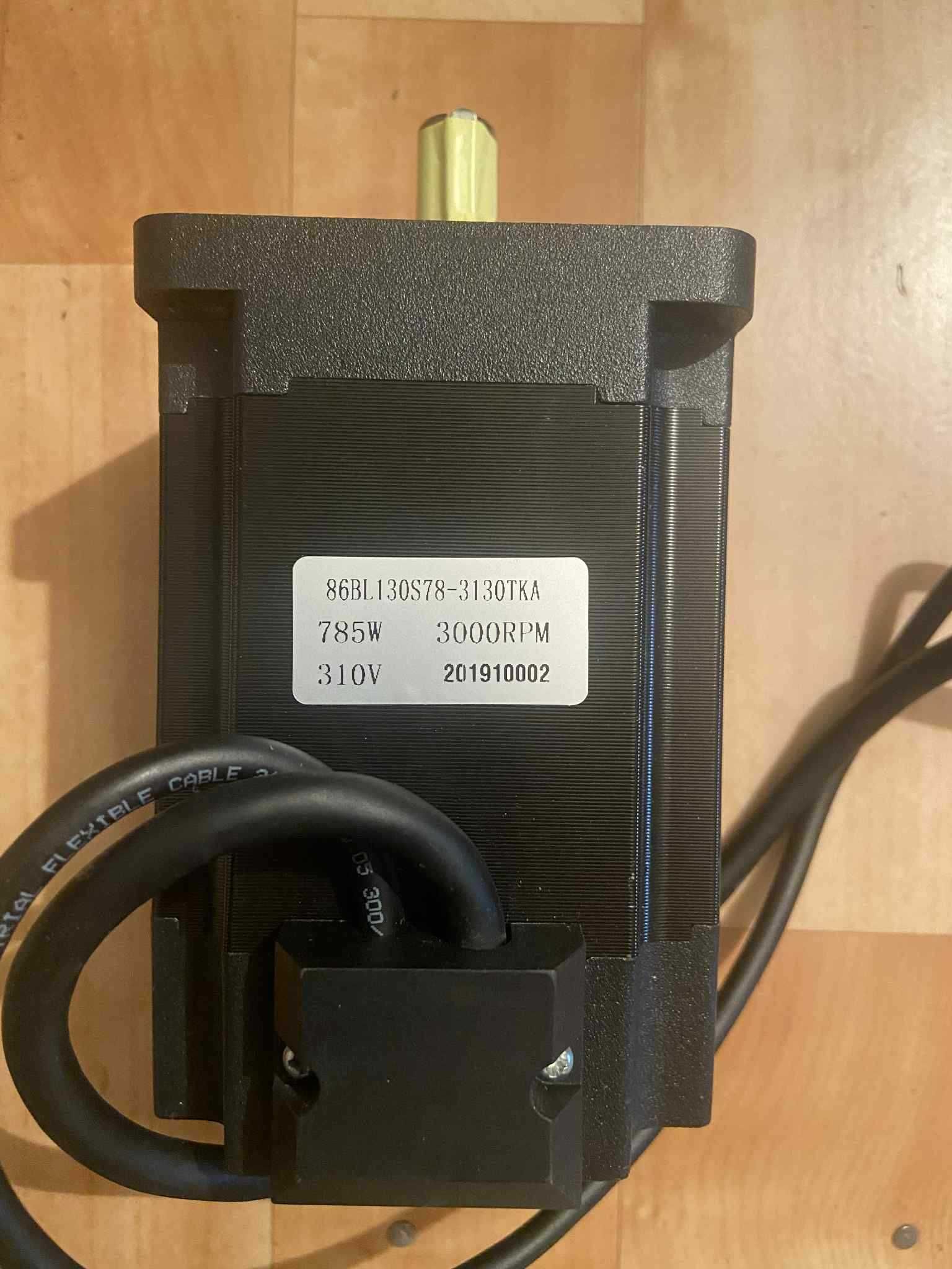 Безчетков DC Мотор 785W,3000RPM,310V и драйвер ZM-7205A