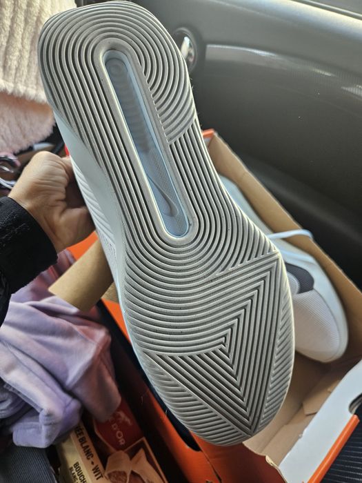 Adidași Nike Noi 47