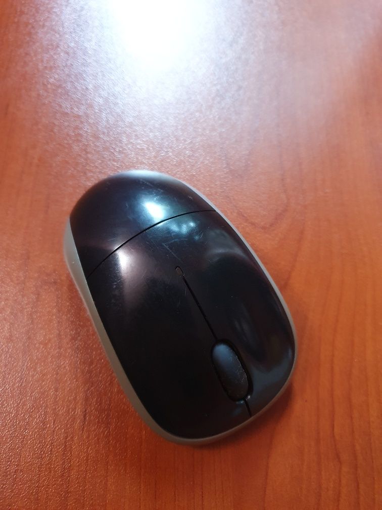 Vând mouse Logitech