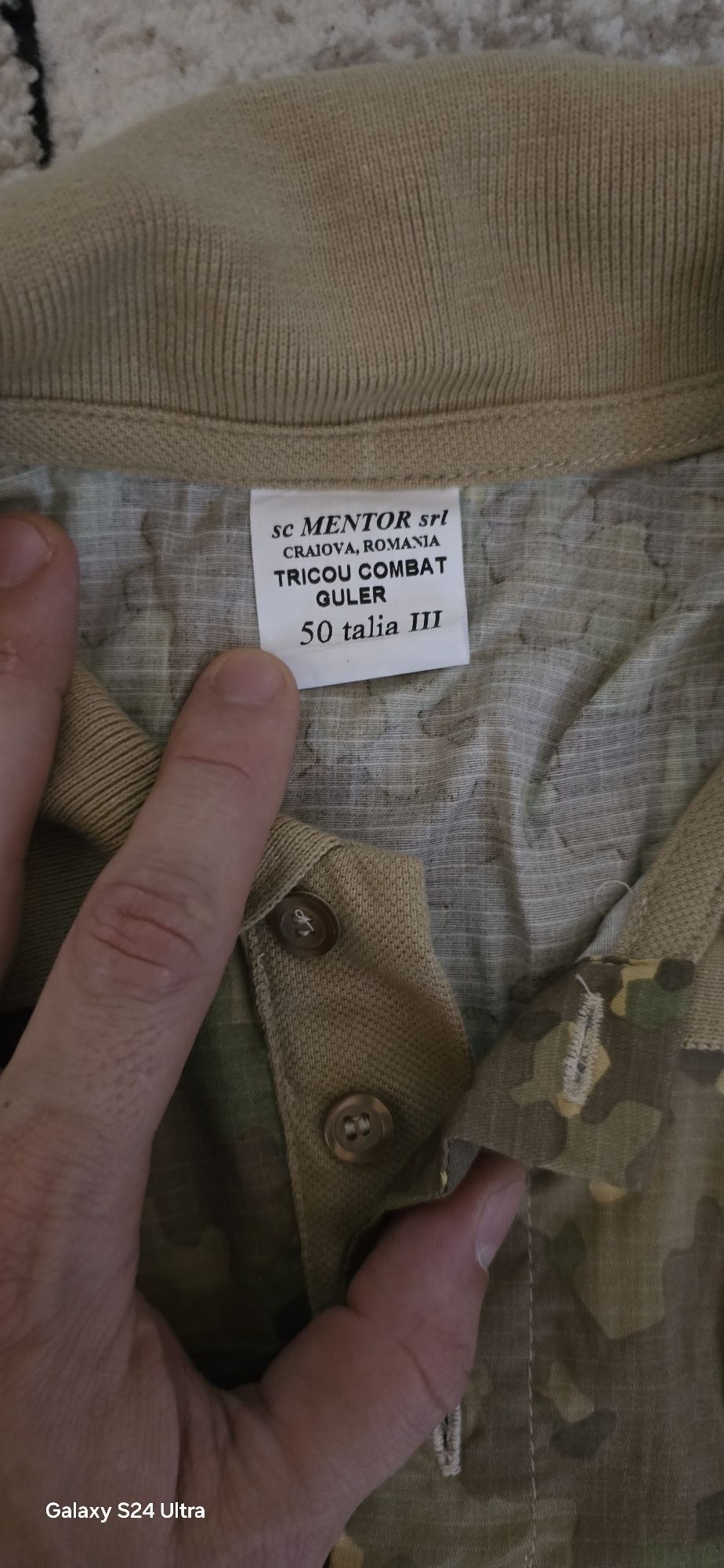 Tricouri combat noi